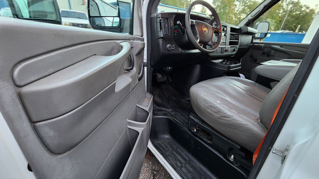 2013 Chevrolet Express Cargo Work Van - Photo 12