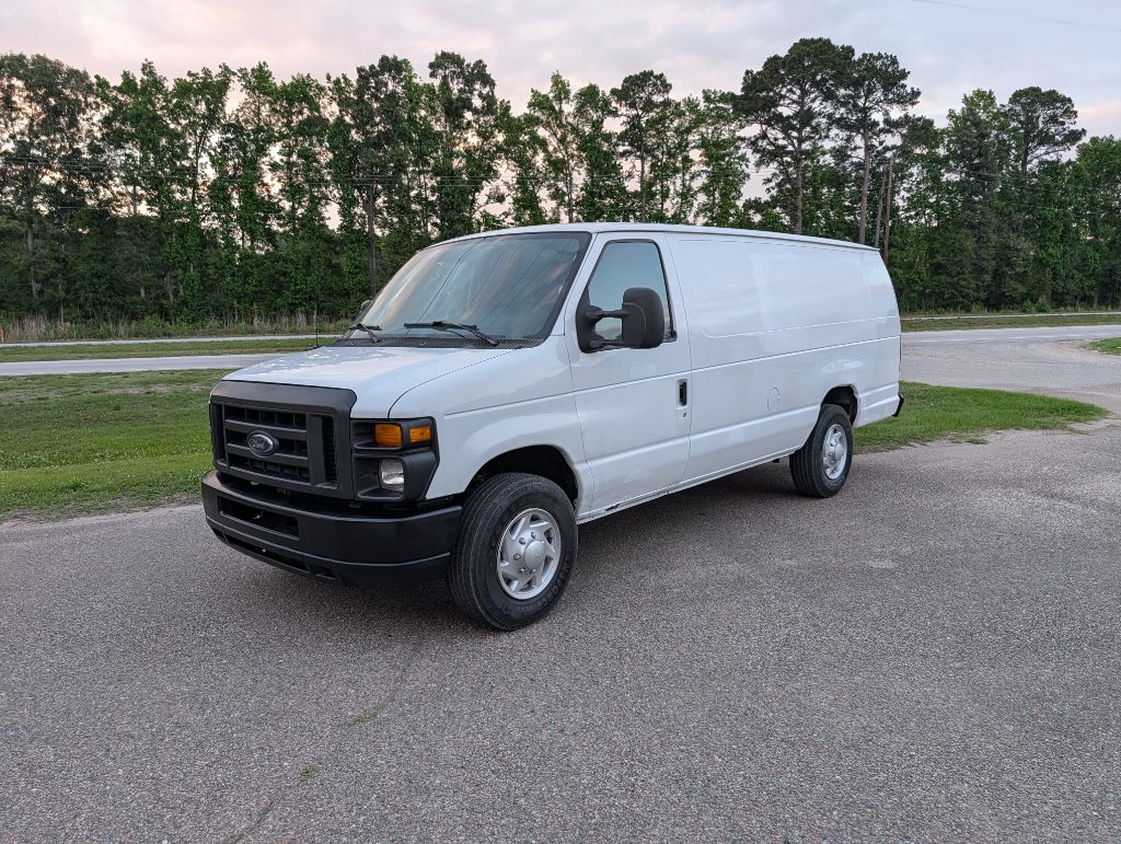 2011 Ford E-Series E-350 Super Duty Extended's photo